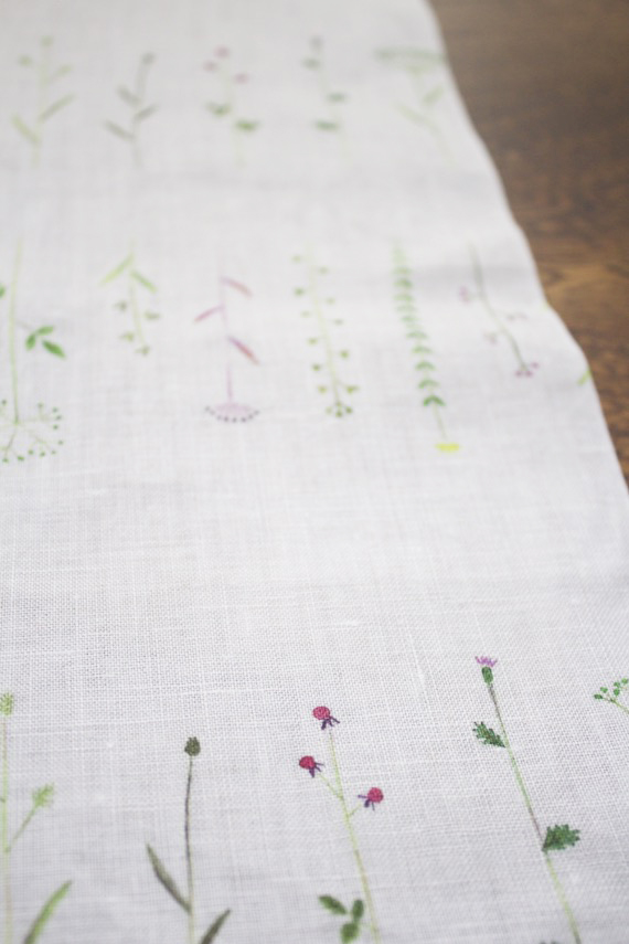 LINNETリネンプリント 花ボーダー1枚の葉は